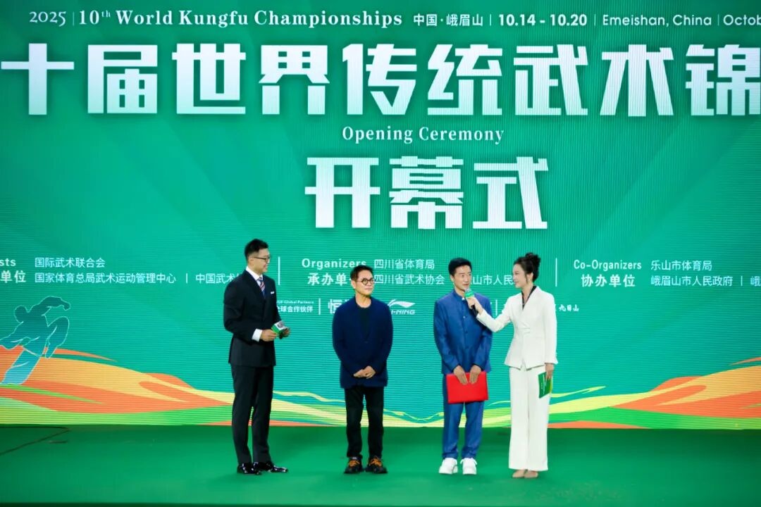 亿人民币成, div